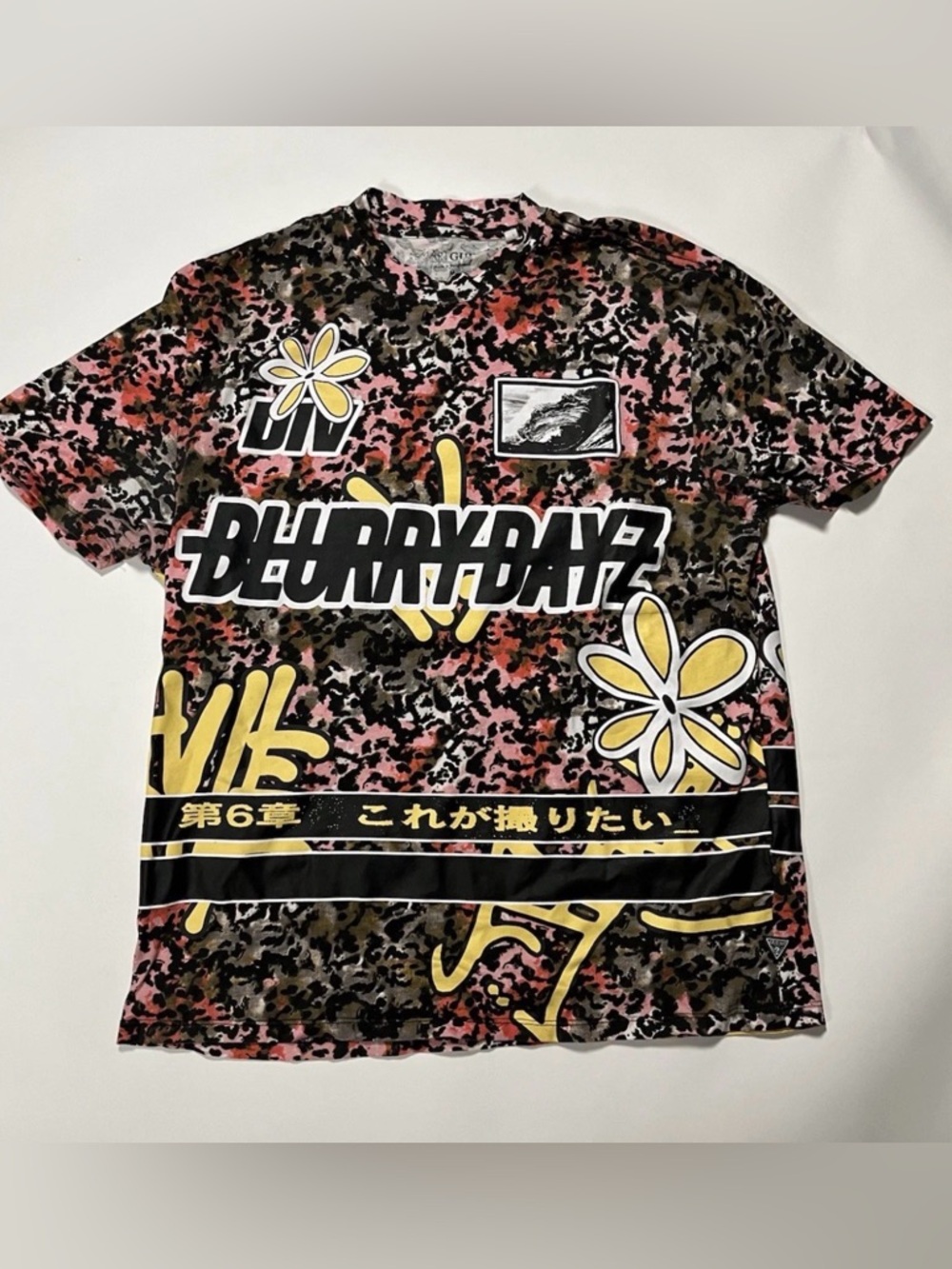 Smart Guess T Shirt Blurry Dayz Surf Shirt Medium EDM Surfing Graffiti
